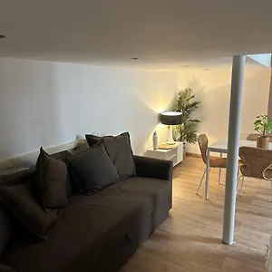  Appartement En Goguette Pour La Bronzette !